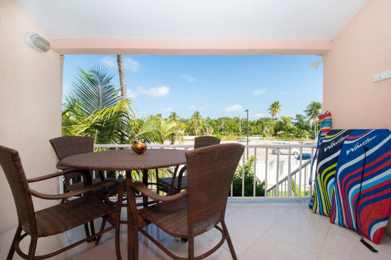 Beach Living At Island Pine Villas Blaw George Town Ngoại thất bức ảnh