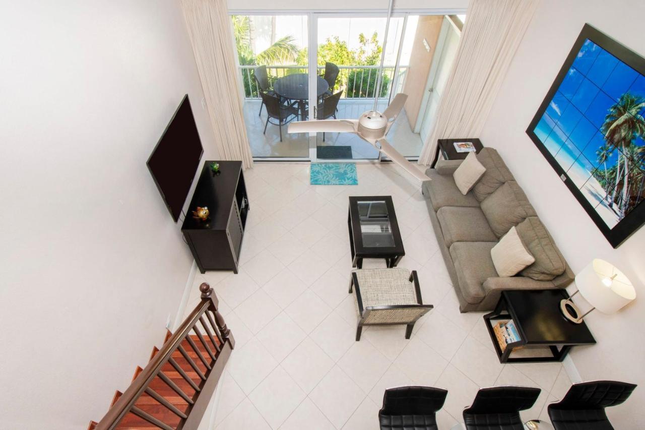 Beach Living At Island Pine Villas Blaw George Town Ngoại thất bức ảnh